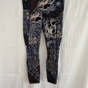 Athleta Floral Patterned Leggings - Black and Blue
